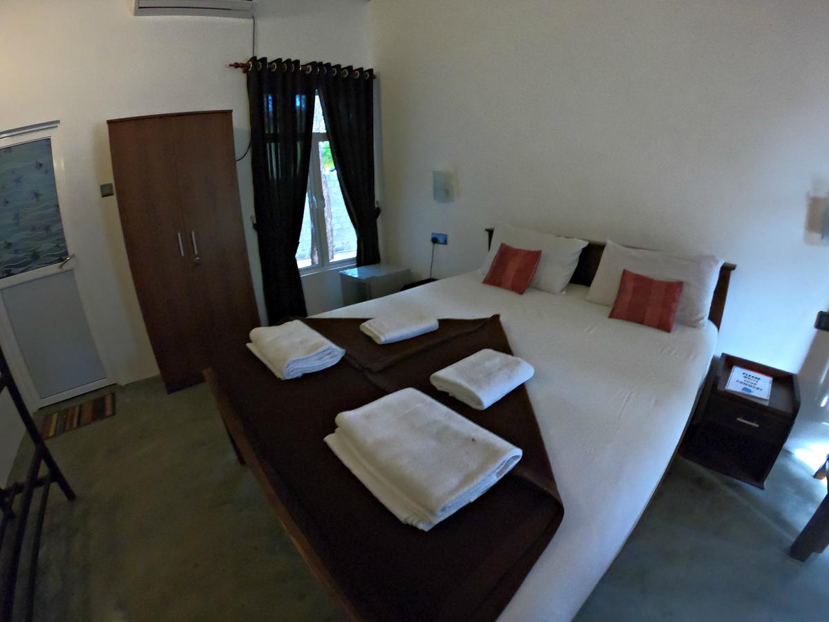 Luna Beach Hotel Nilaveli Exterior photo
